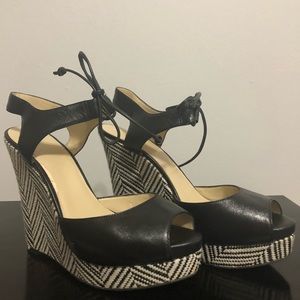 Women’s size 8 wedges